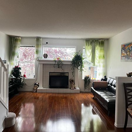 Hidden Valley New Basement Suite With Private Bathroom! YYC Exteriör bild