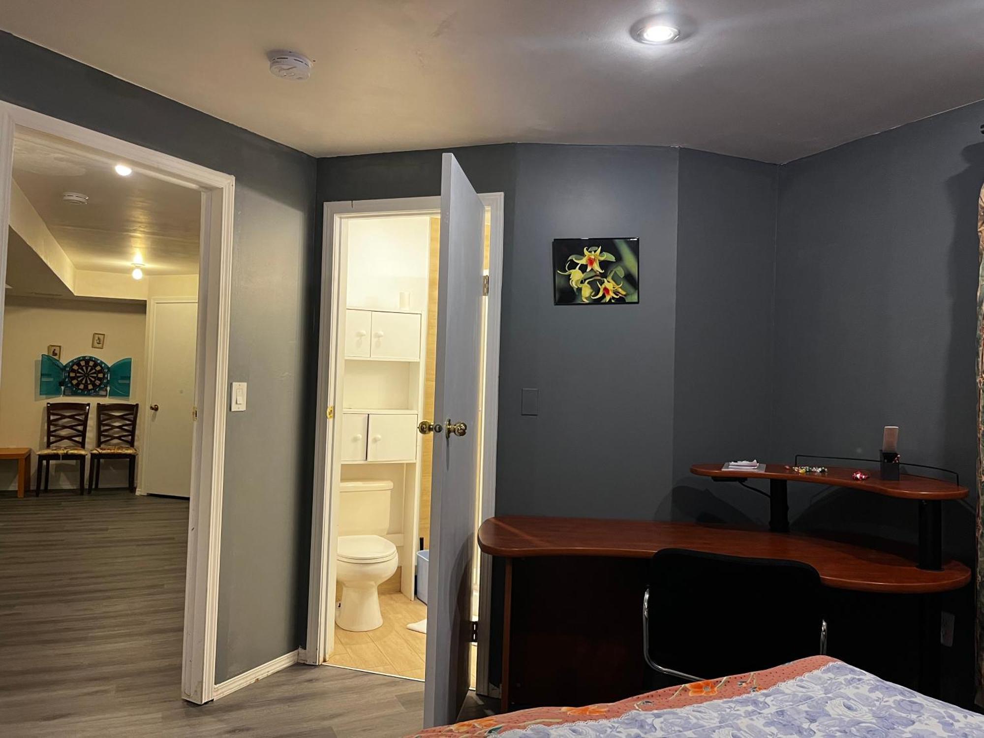 Hidden Valley New Basement Suite With Private Bathroom! YYC Exteriör bild